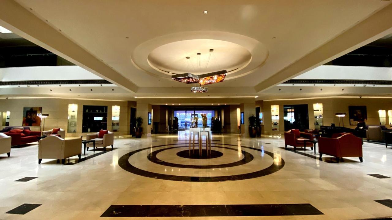 Safir Fintas Hotel Kuwait Koeweit Buitenkant foto Lobby